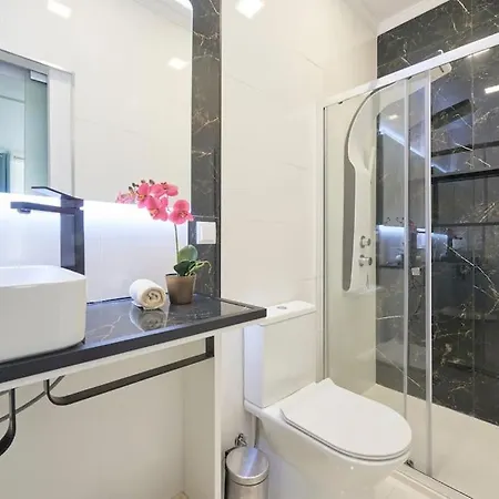 Bright Modern In Center With Ac Lissabon